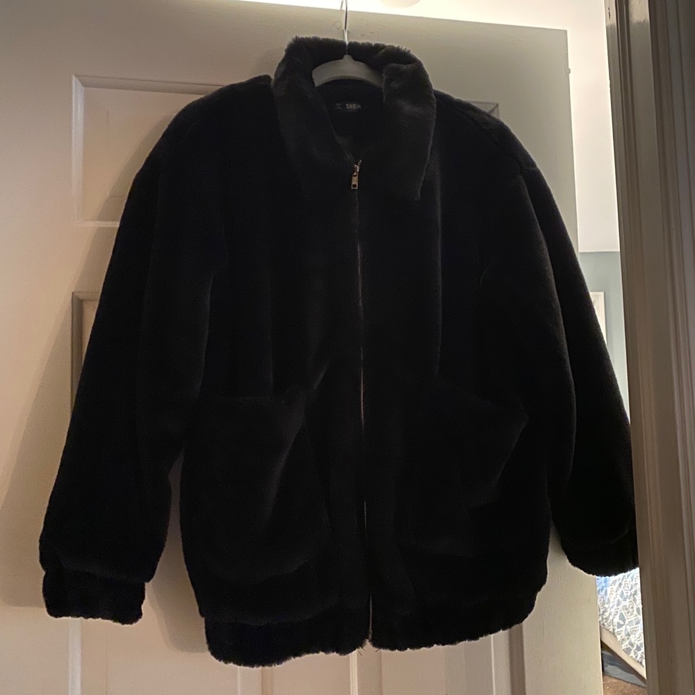 black jacket/coat